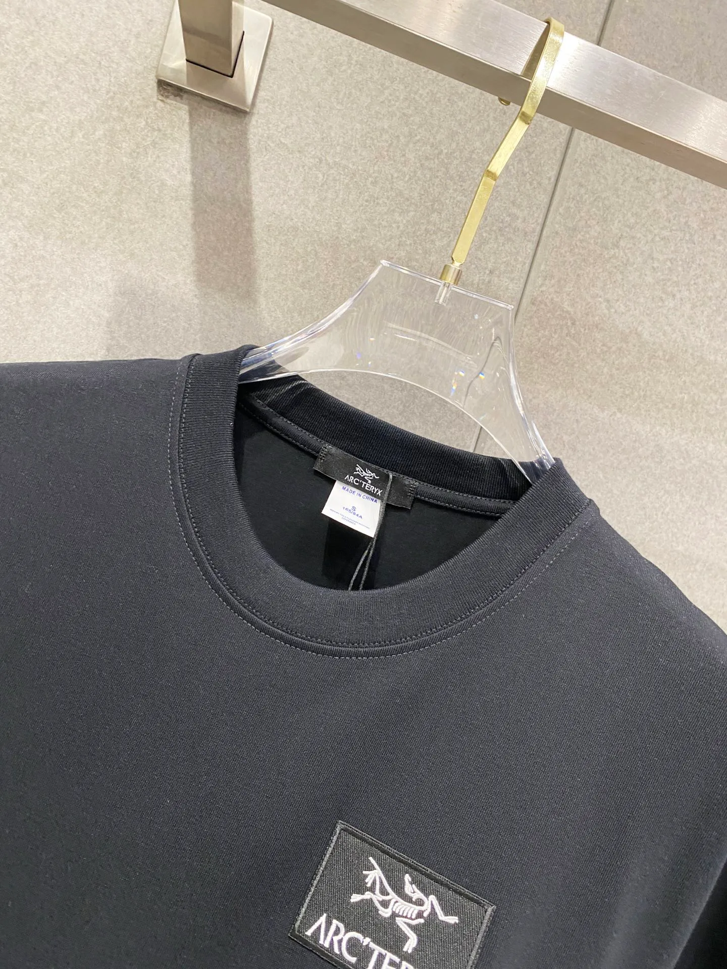 ， ，Classic logo ， Quality Original ， ， ， Premium 。 ！ :Black White，Royal Blue Sizes: S-XXL : g